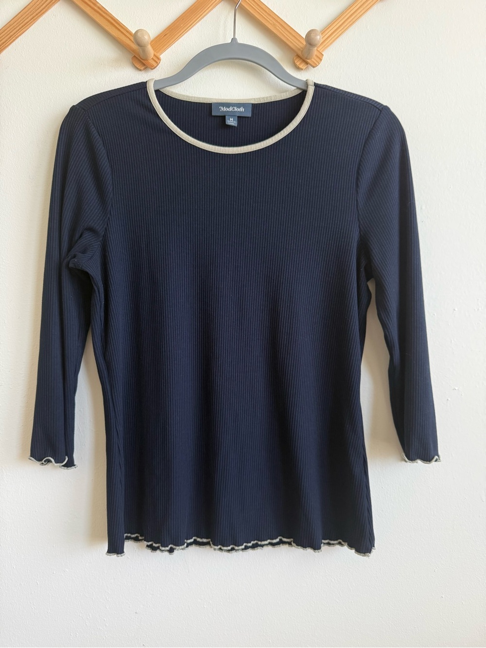 Modcloth ribbed lettuce trim Tee